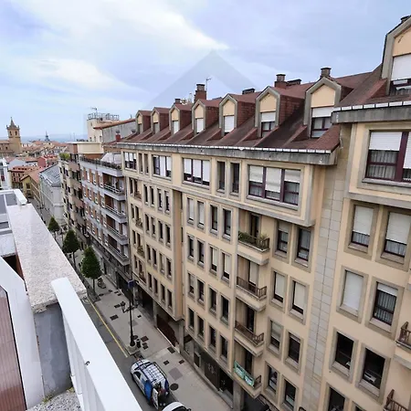 Apartamento Atico Quintana I - Con Terraza, Vistas A La Ciudad, En El Centro, Con Wifi Y Garaje