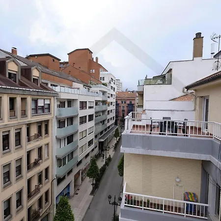 Apartamento Atico Quintana I - Con Terraza, Vistas A La Ciudad, En El Centro, Con Wifi Y Garaje Oviedo