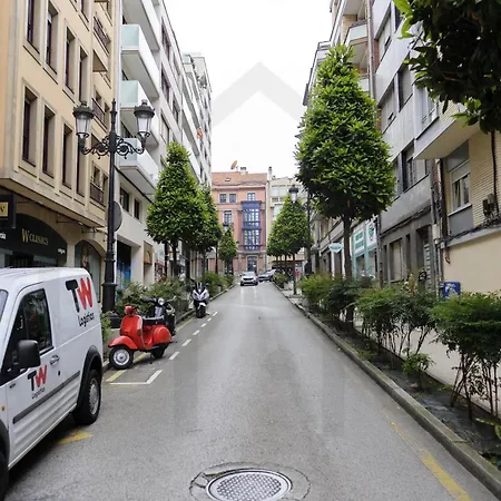 Apartamento Atico Quintana I - Con Terraza, Vistas A La Ciudad, En El Centro, Con Wifi Y Garaje Oviedo