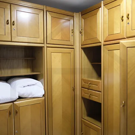 ático Quintana I - Con Terraza, Vistas A La Ciudad, En El Centro, Con Wifi Y Garaje *