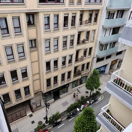 Atico Quintana I - Con Terraza, Vistas A La Ciudad, En El Centro, Con Wifi Y Garaje Oviede