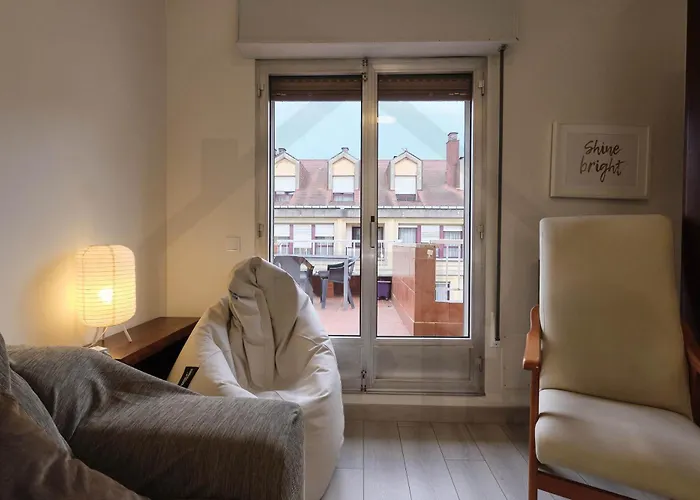 Atico Quintana I - Con Terraza, Vistas A La Ciudad, En El Centro, Con Wifi Y Garaje